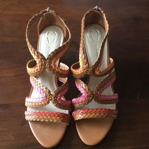 Etienne Aigner wedge